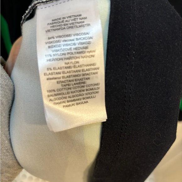 Cocktail dress with white details - Picture 3 of 7